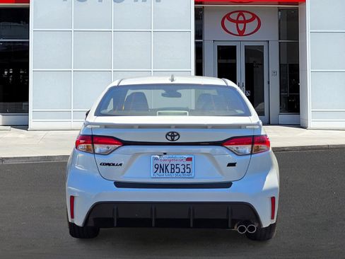 Used 2024 Toyota Corolla SE w/ SE Premium Package FWD image 5