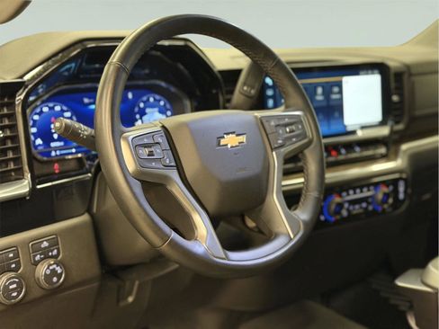 Certified 2024 Chevrolet Silverado 1500 LT w/ Z71 Off-Road Package AWD/4WD image 18