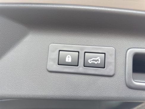 Certified 2025 Subaru Forester Premium w/ Convenience Package #1 image 19