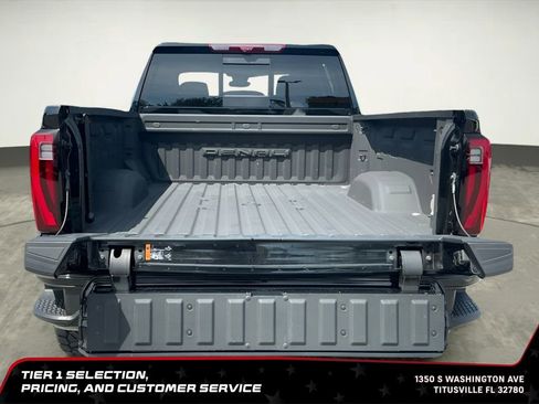 Used 2024 GMC Sierra 2500 Denali w/ Denali Reserve Package AWD/4WD image 15