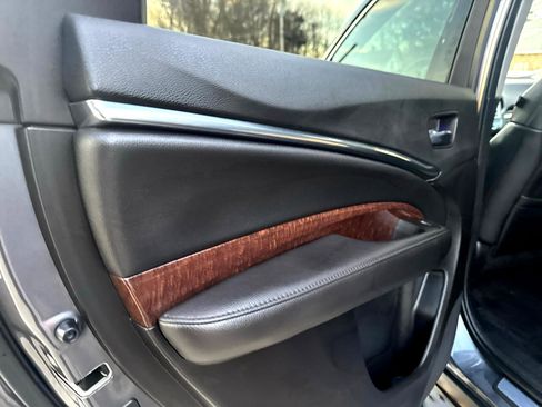 Used 2017 Acura MDX SH-AWD w/ Technology Package image 36