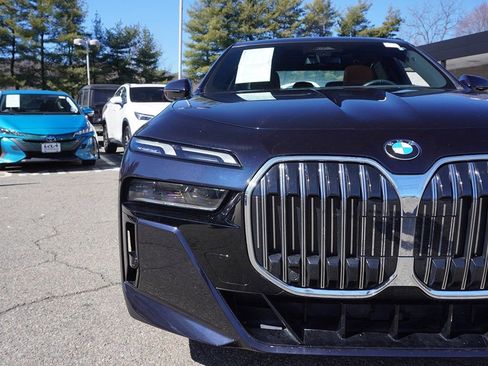 Used 2023 BMW 760i xDrive AWD/4WD image 15