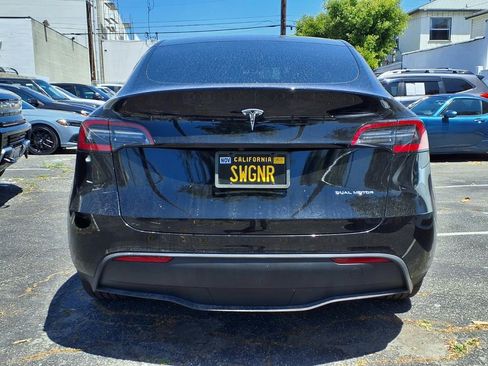 Used 2021 Tesla Model Y Long Range AWD/4WD image 10
