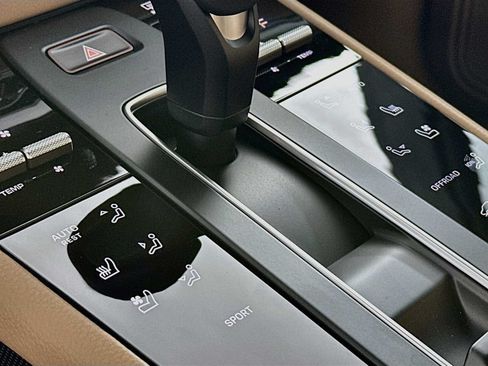 New 2026 Porsche Macan AWD/4WD image 21