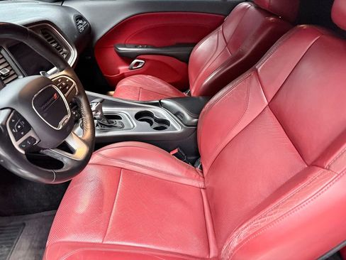 Used 2017 Dodge Challenger R/T Plus RWD image 10