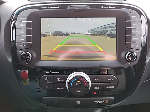 Used 2015 Kia Soul + w/ Audio Package image 35