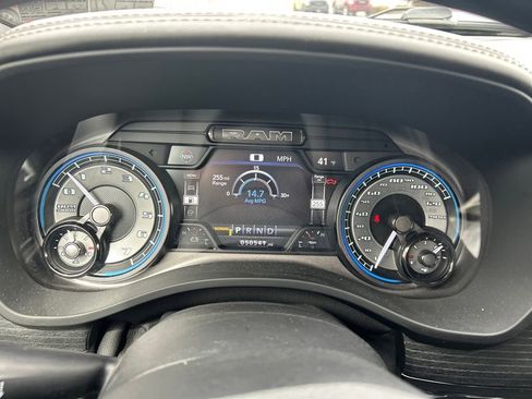 Used 2022 RAM 1500 Limited AWD/4WD image 16