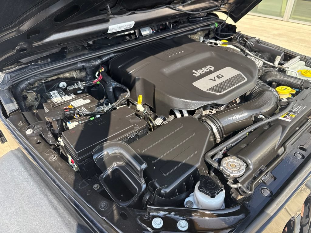 Used 2018 Jeep Wrangler Sport AWD/4WD image 29
