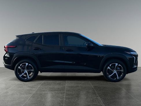 New 2026 Chevrolet Trax RS w/ Driver Confidence Package image 8