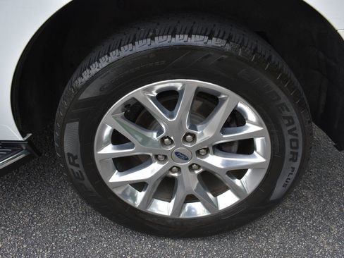Used 2021 Ford Expedition XLT RWD image 46