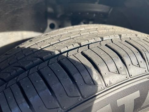 Used 2021 Chevrolet Equinox LT image 20