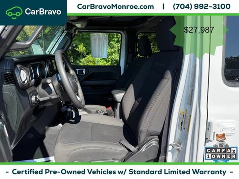 Used 2023 Jeep Wrangler Unlimited Sahara AWD/4WD image 21