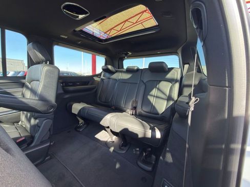 New 2026 Jeep Grand Wagoneer Summit w/ Premium Group III AWD/4WD image 36