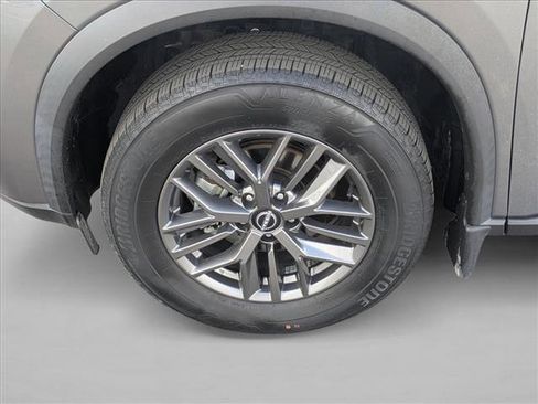 Used 2023 Nissan Rogue S image 21