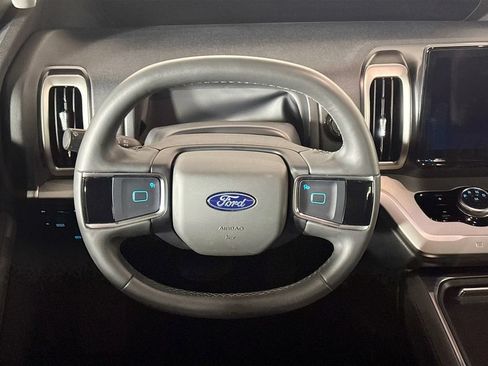Used 2025 Ford Expedition Active AWD/4WD image 13