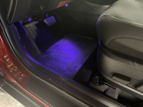 Certified 2025 Kia Seltos SX w/ SX Sunroof Package image 15