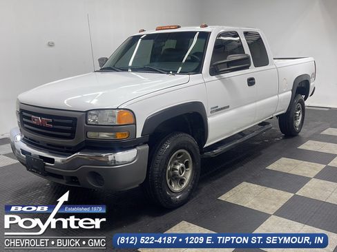 Used 2006 GMC Sierra 2500 W/T w/ Heavy-Duty Power Package AWD/4WD image 1