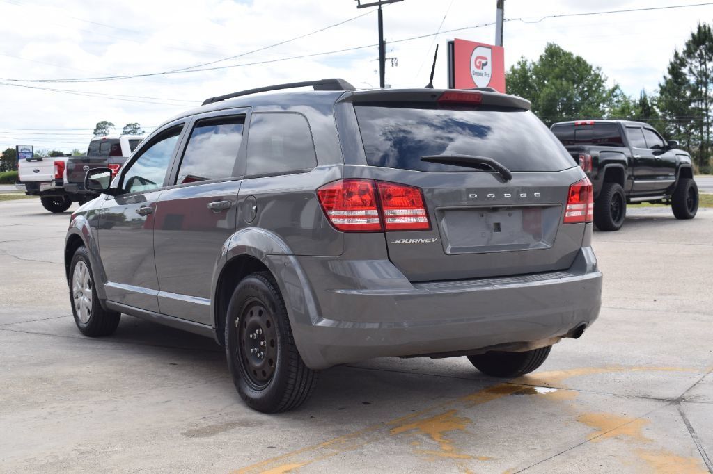 Used 2019 Dodge Journey SE FWD image 5