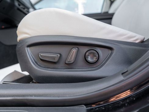 Used 2025 Toyota Camry XLE w/ Premium Plus Package image 19