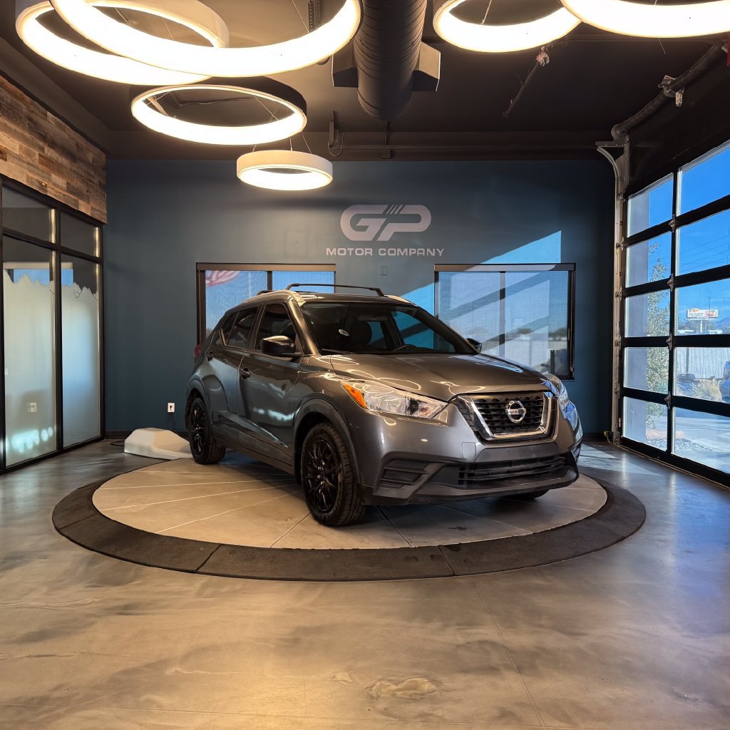 Used 2019 Nissan Kicks S w/ Exterior Package FWD image 1