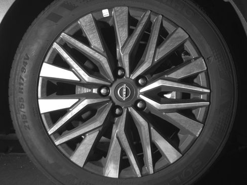 Used 2025 Nissan Altima 2.5 SV image 13