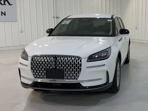 New 2026 Lincoln Corsair Premiere image 4