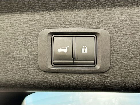 Used 2024 Mitsubishi Outlander SE Black Edition image 29