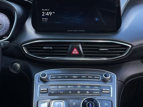 Used 2023 Hyundai Santa Fe SEL w/ Premium Package image 16