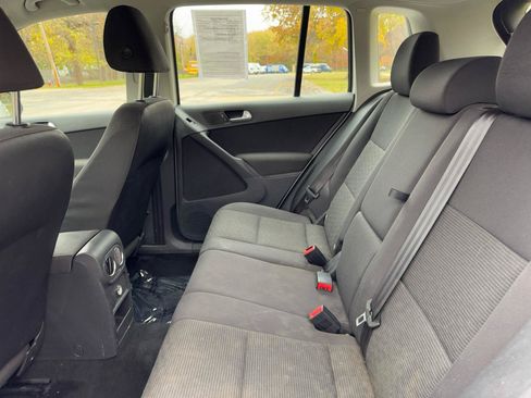 Used 2012 Volkswagen Tiguan S AWD/4WD image 32