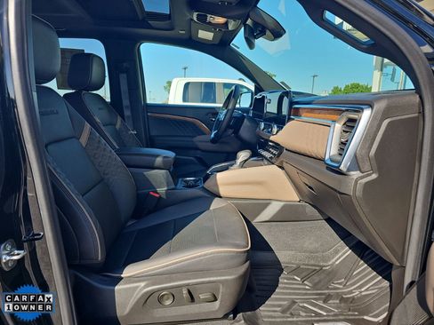 Used 2025 GMC Canyon Denali AWD/4WD image 26