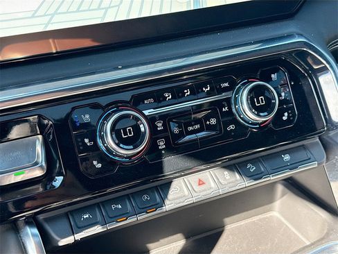 Used 2023 GMC Sierra 1500 Denali Ultimate image 16