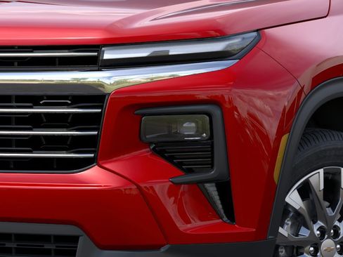 New 2026 Chevrolet Traverse LT w/ Sun and Wheel Package FWD image 34