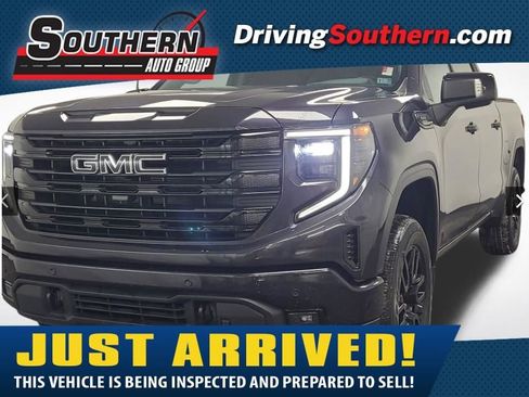Used 2024 GMC Sierra 1500 Elevation w/ Elevation Premium Package AWD/4WD image 1
