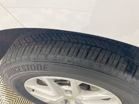 Used 2024 Chevrolet Equinox LS w/ LS Convenience Package AWD/4WD image 23