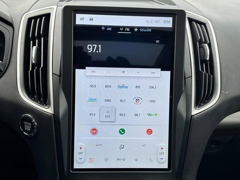 Used 2024 Ford Edge SEL w/ Convenience Package image 24