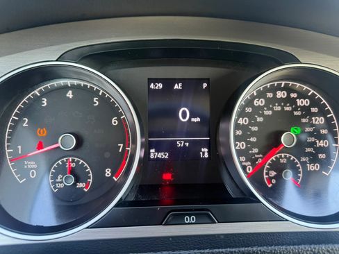 Used 2017 Volkswagen Golf SE FWD image 21