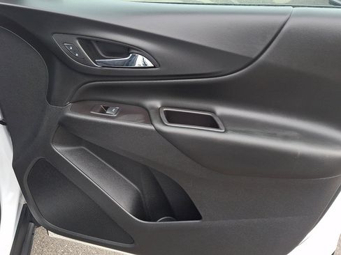 Used 2020 Chevrolet Equinox LT image 10