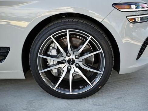 New 2026 Genesis G70 2.5T image 4