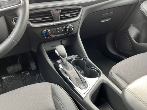 Used 2025 Buick Encore GX Preferred image 39