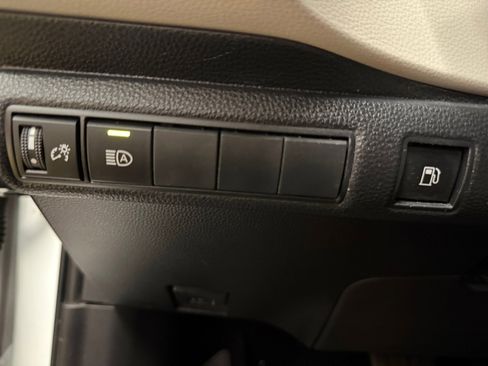 Used 2022 Toyota Corolla LE FWD image 24