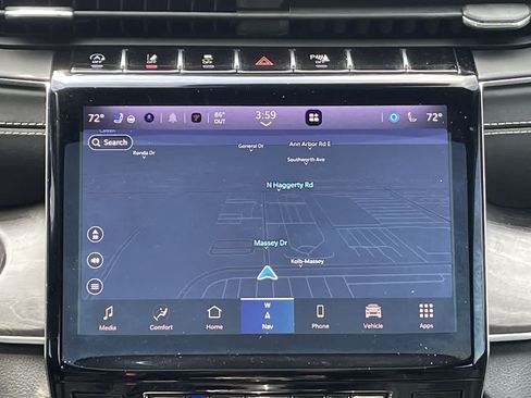 Used 2022 Jeep Grand Cherokee Overland AWD/4WD image 23