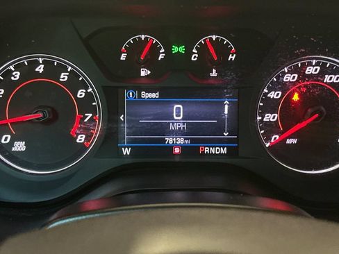 Used 2020 Chevrolet Camaro LT RWD image 23