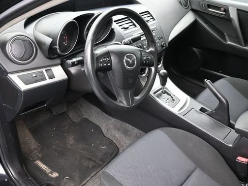 Used 2010 MAZDA MAZDA3 i Touring FWD image 9