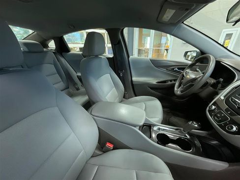 Used 2018 Chevrolet Malibu LS FWD image 28