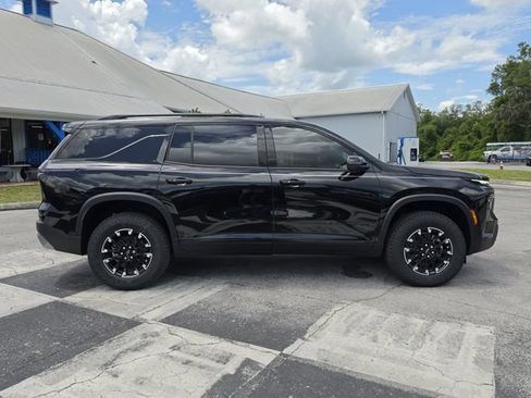 New 2026 Chevrolet Traverse Z71 w/ Enhanced Driving Package AWD/4WD image 6
