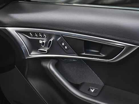 Used 2021 Jaguar F-TYPE R-Dynamic AWD/4WD image 15