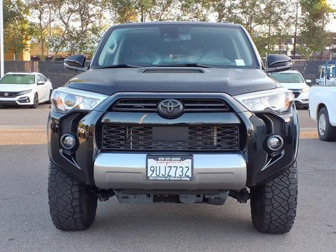 Used 2023 Toyota 4Runner TRD Off-Road Premium w/ Moonroof Package AWD/4WD image 2