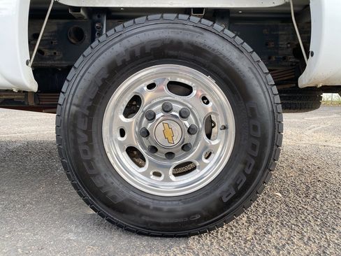 Used 2004 Chevrolet Silverado 2500 LT image 18