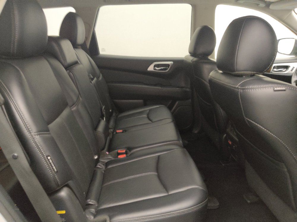 Used 2019 Nissan Pathfinder Platinum FWD image 19