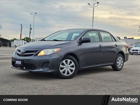 Used 2011 Toyota Corolla LE w/ Preferred Accessory Pkg image 1